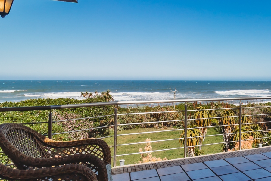7 Bedroom Property for Sale in Outeniqua Strand Western Cape